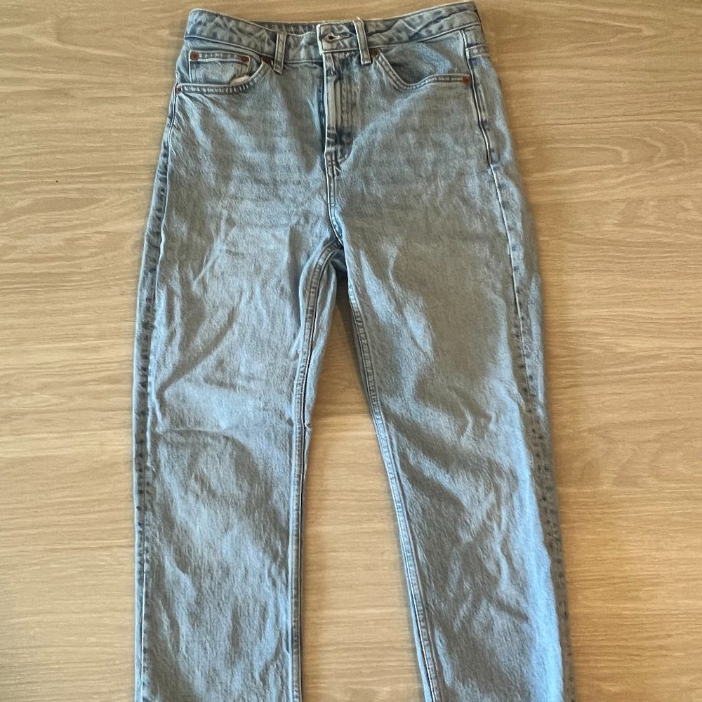 Topshop High Waisted Straight Light Wash Jeans, Size W28 L30